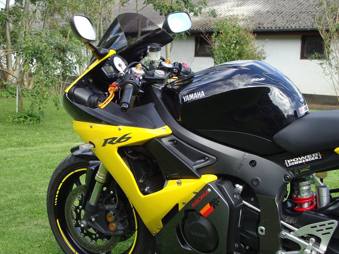 Yamaha R6 billede 10
