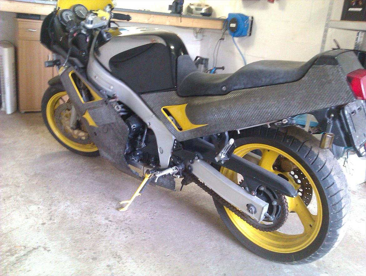 Yamaha FZR billede 5