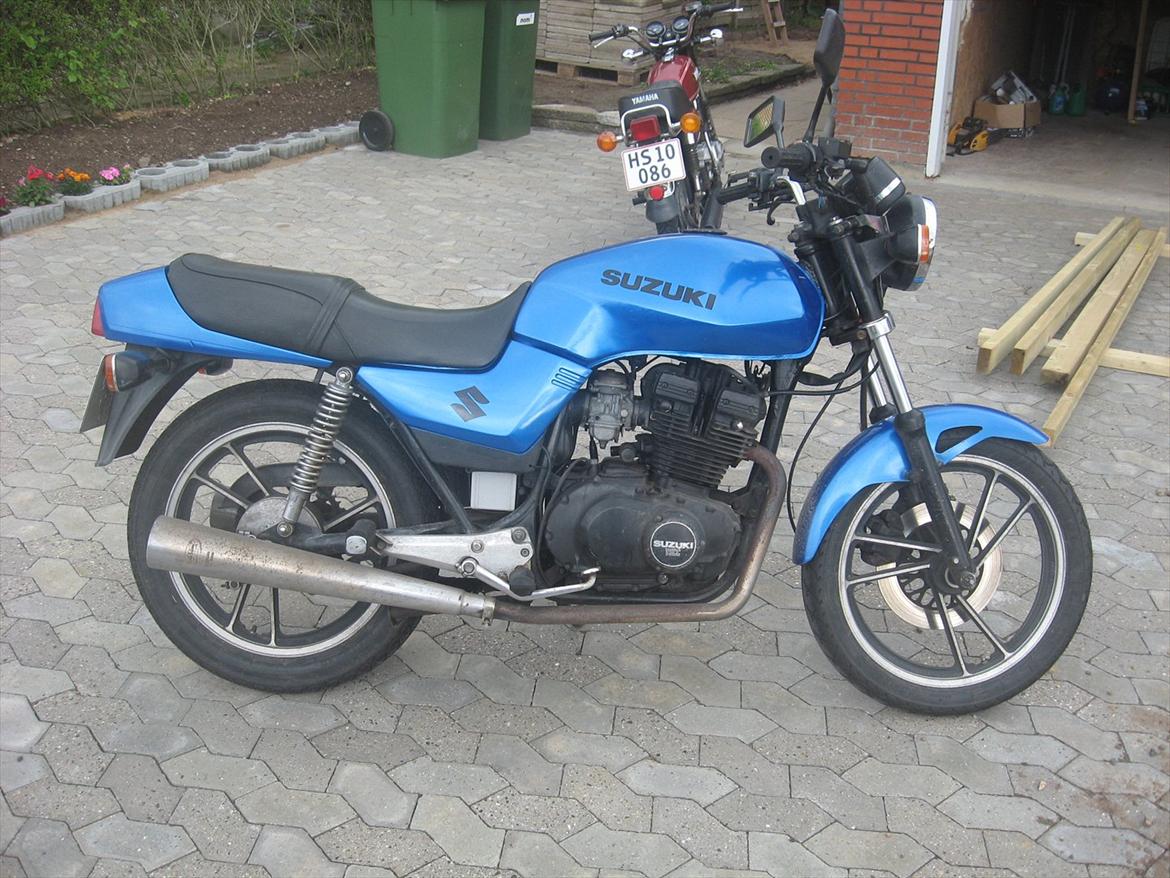Suzuki Gsx 250 es billede 1
