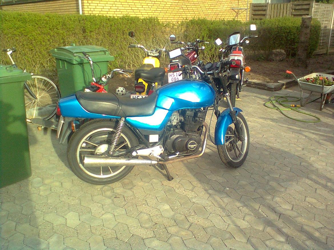 Suzuki Gsx 250 es billede 3