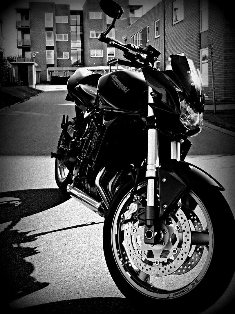 Kawasaki Z1000 billede 1