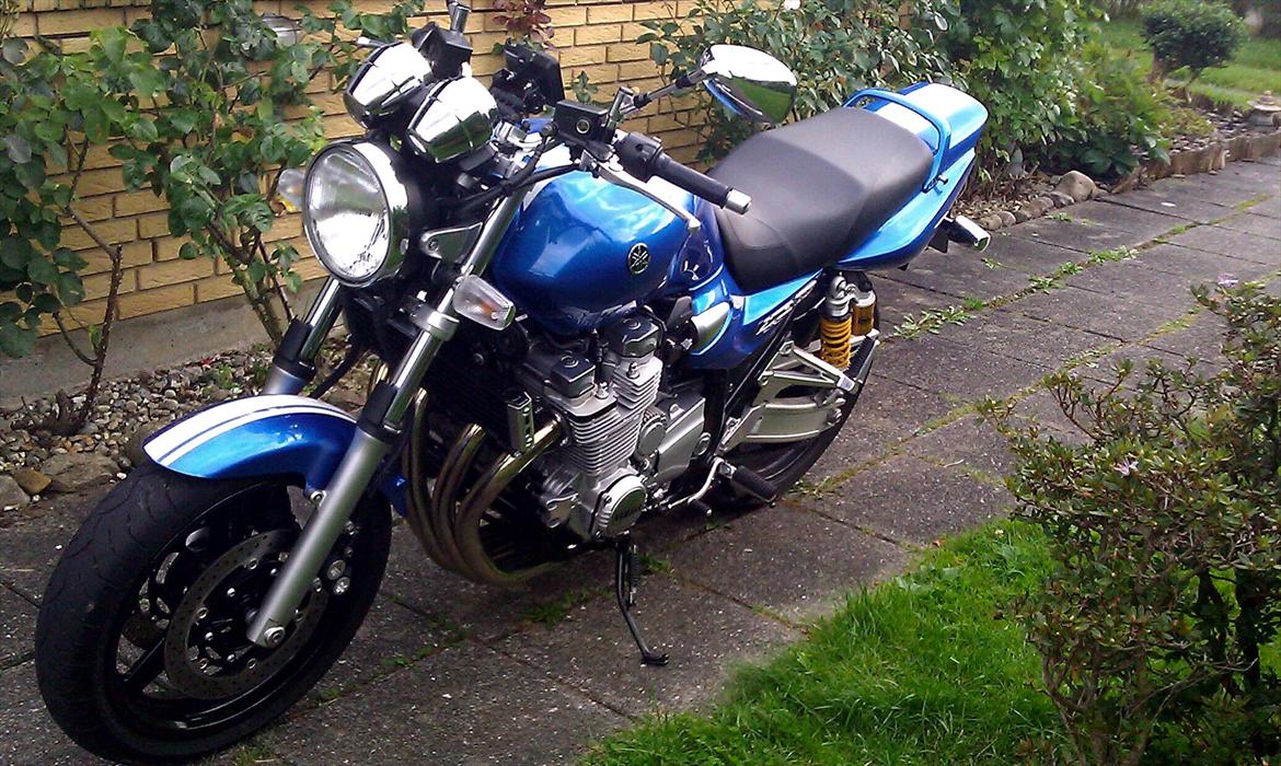 Yamaha XJR 1300 - Billedet er taget med mobiltlf. billede 3