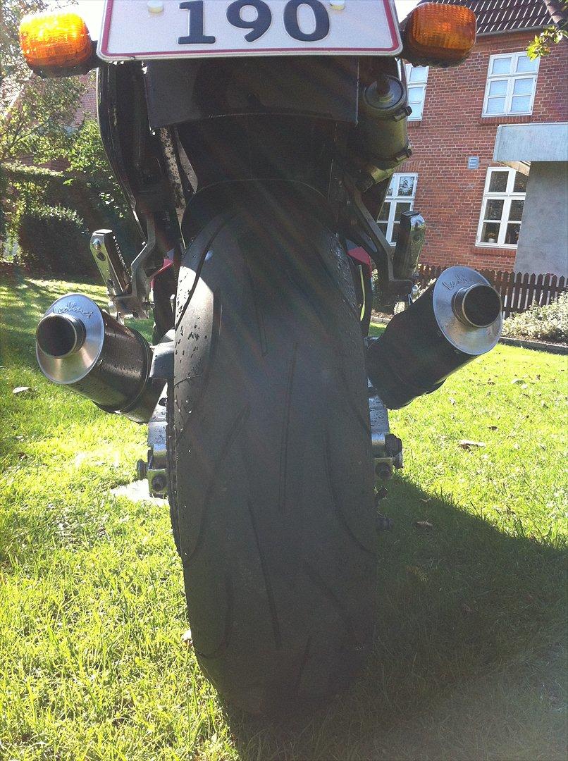 Suzuki GSXR 1100 billede 10