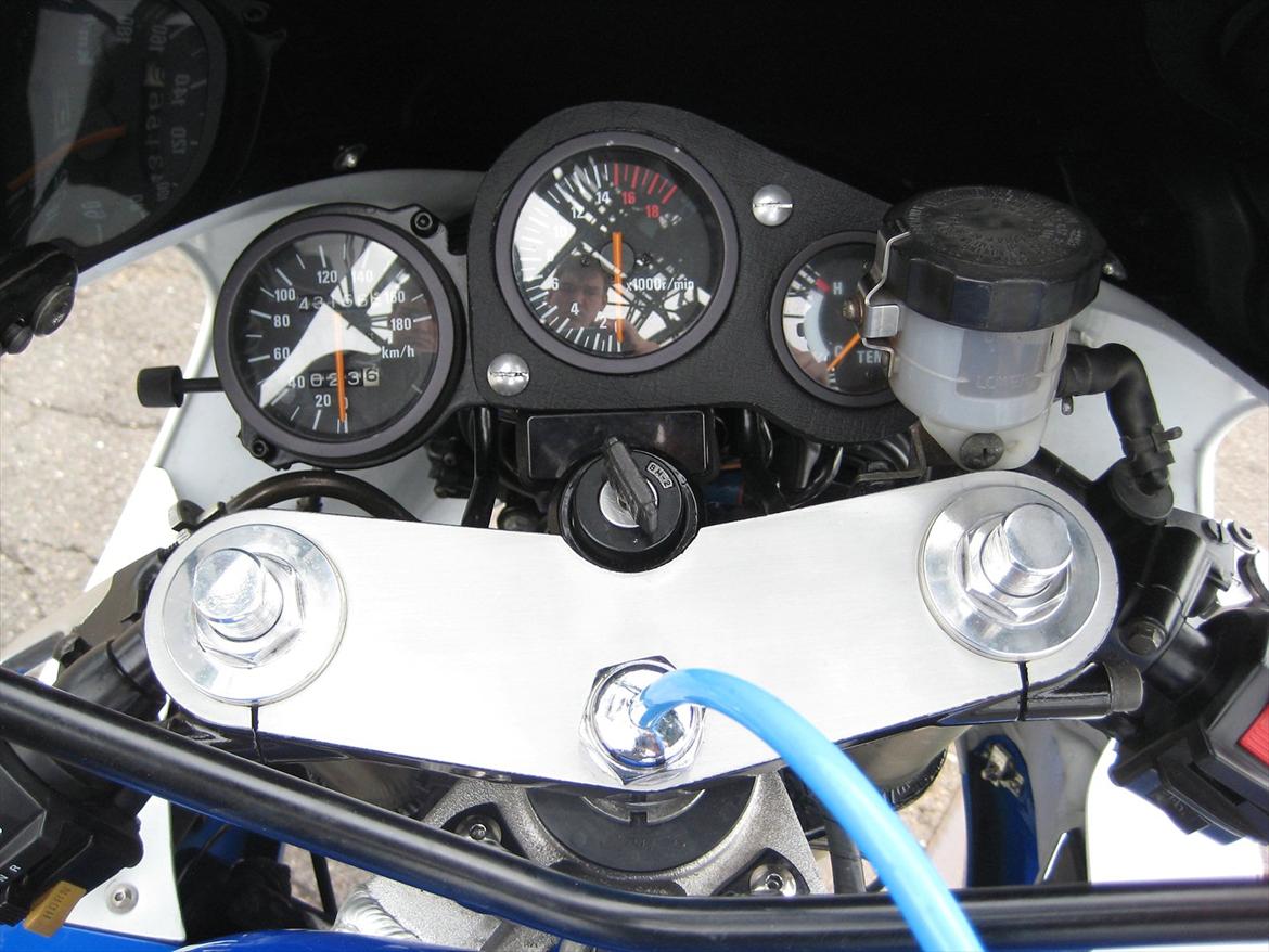 Suzuki GSXR 400 GK76A billede 2