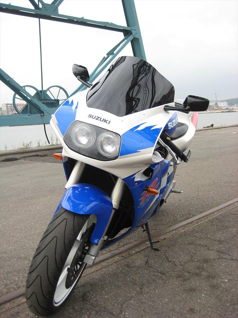 Suzuki GSXR 400 GK76A billede 6