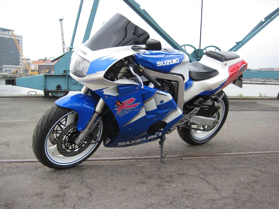 Suzuki GSXR 400 GK76A billede 7