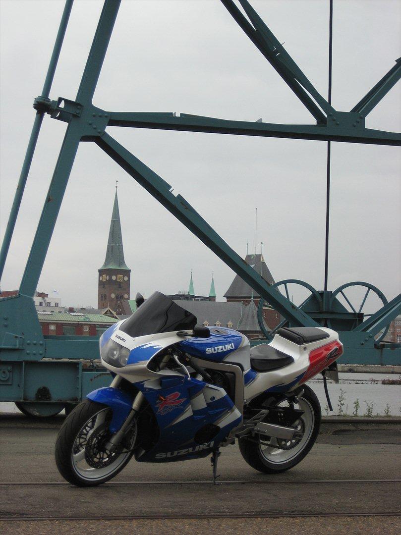 Suzuki GSXR 400 GK76A billede 12