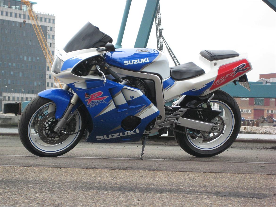 Suzuki GSXR 400 GK76A billede 14