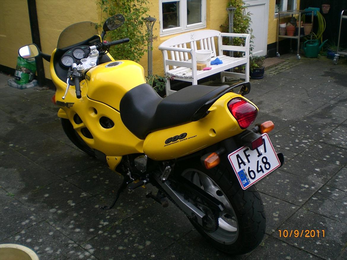 Suzuki GSX 600F billede 8