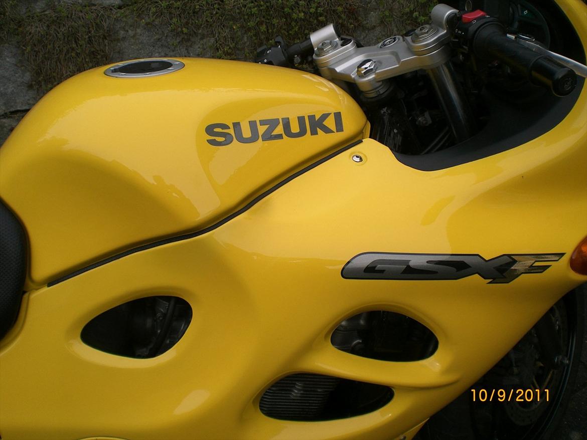 Suzuki GSX 600F billede 10
