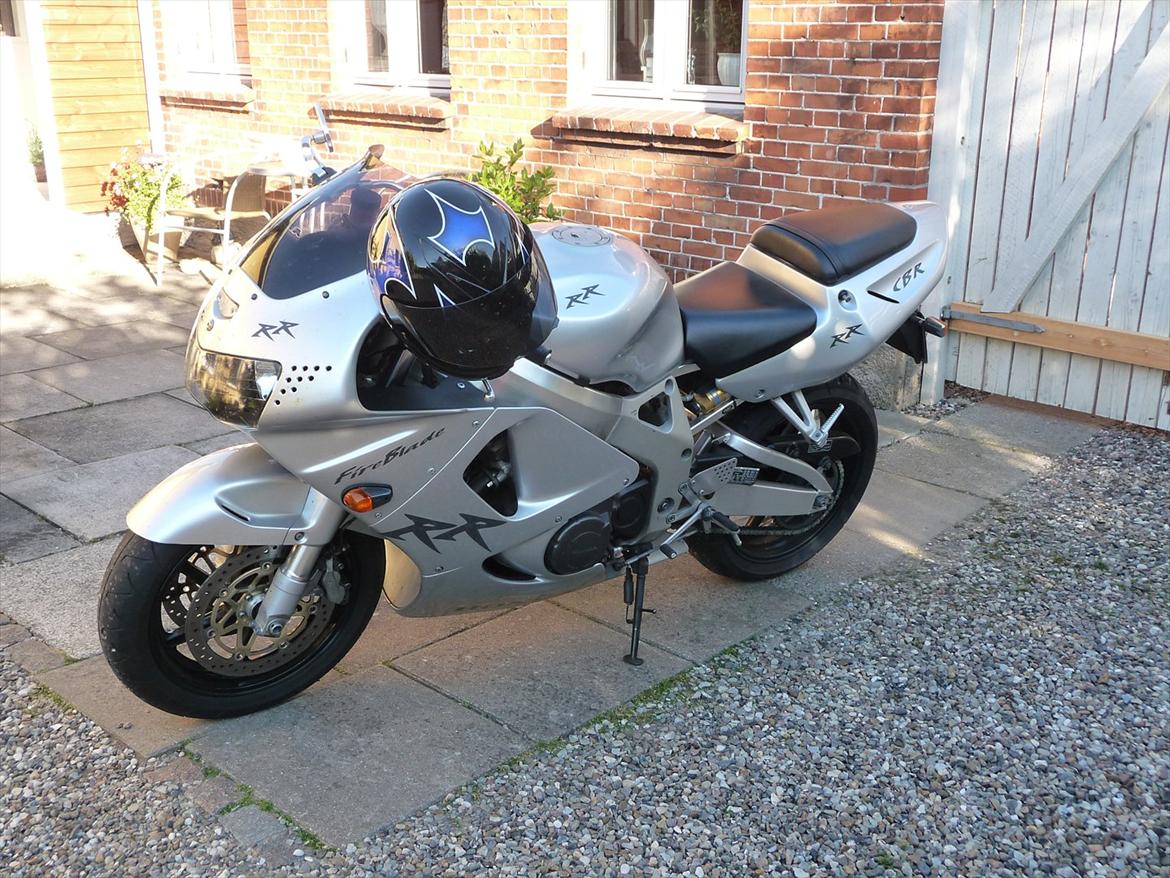 Honda cbr 900 rr fireblade billede 2