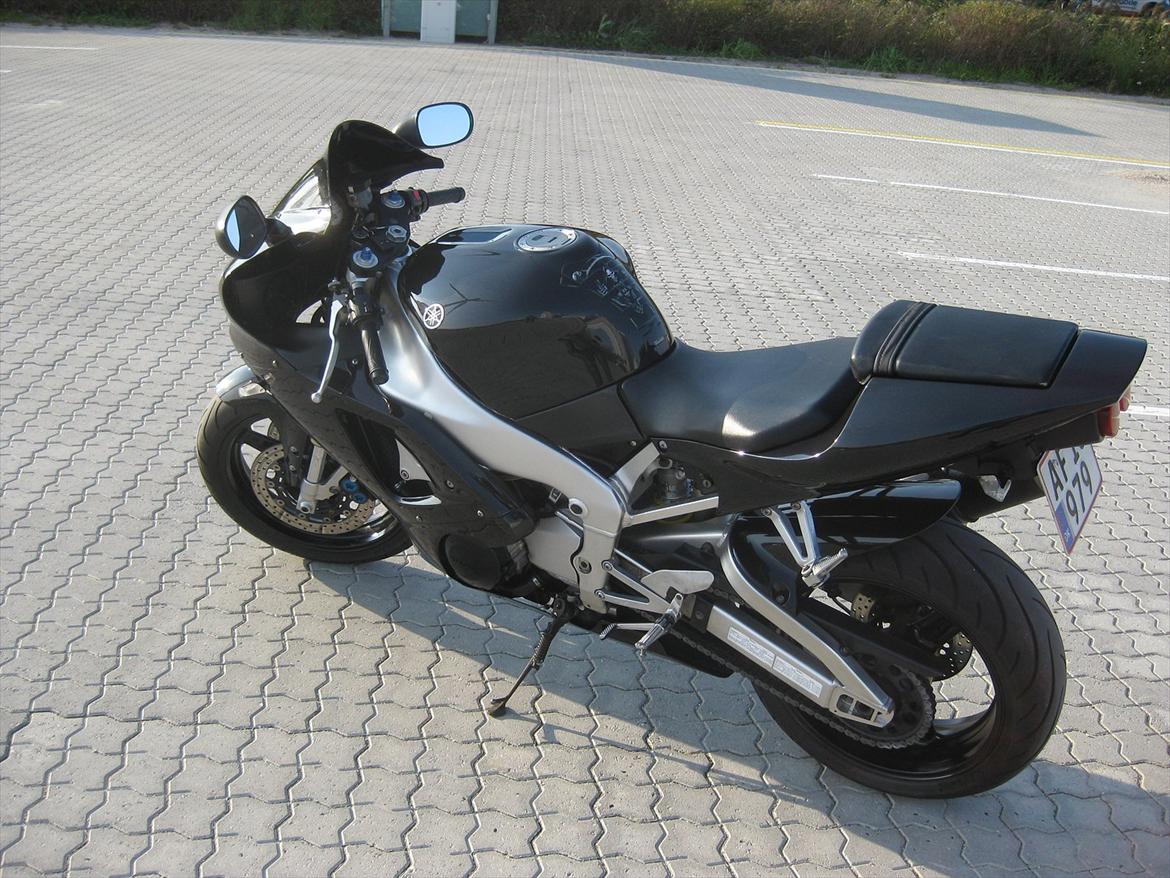 Yamaha yzf r1     SOLGT billede 6