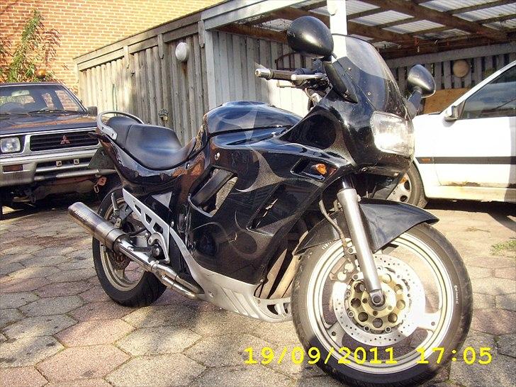 Suzuki GSX600FP K1 billede 1
