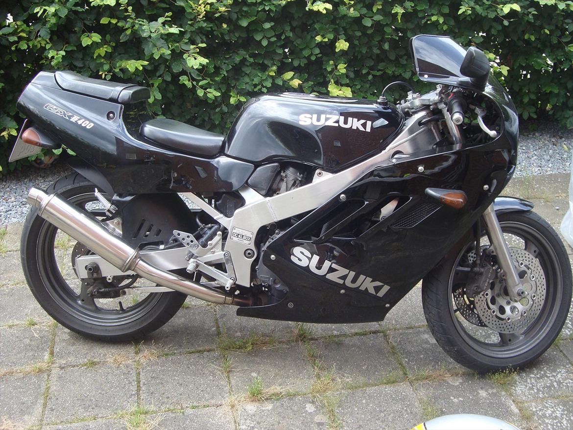 Suzuki GSXR 400 R (GK73A) *Solgt* billede 2