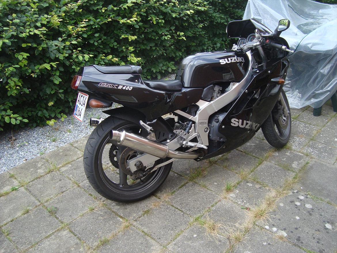 Suzuki GSXR 400 R (GK73A) *Solgt* billede 4