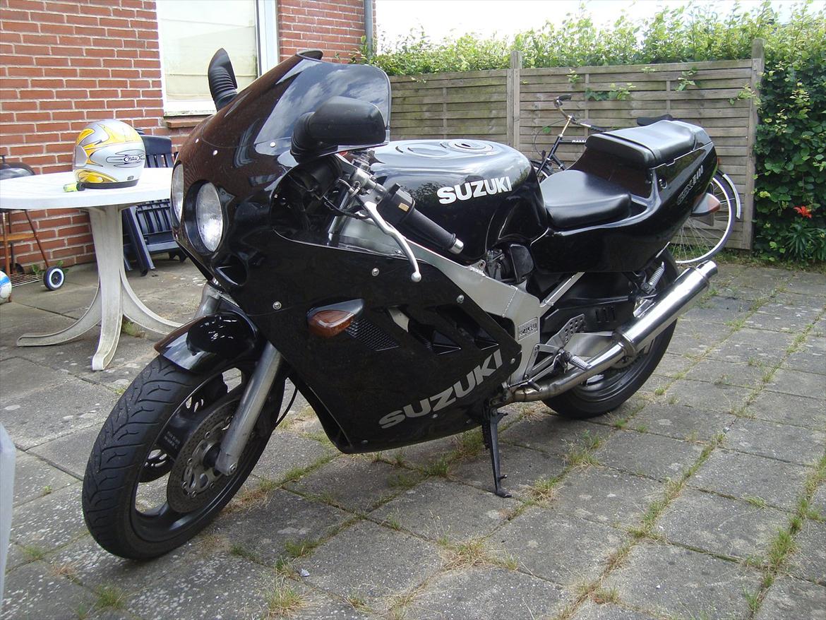 Suzuki GSXR 400 R (GK73A) *Solgt* billede 5