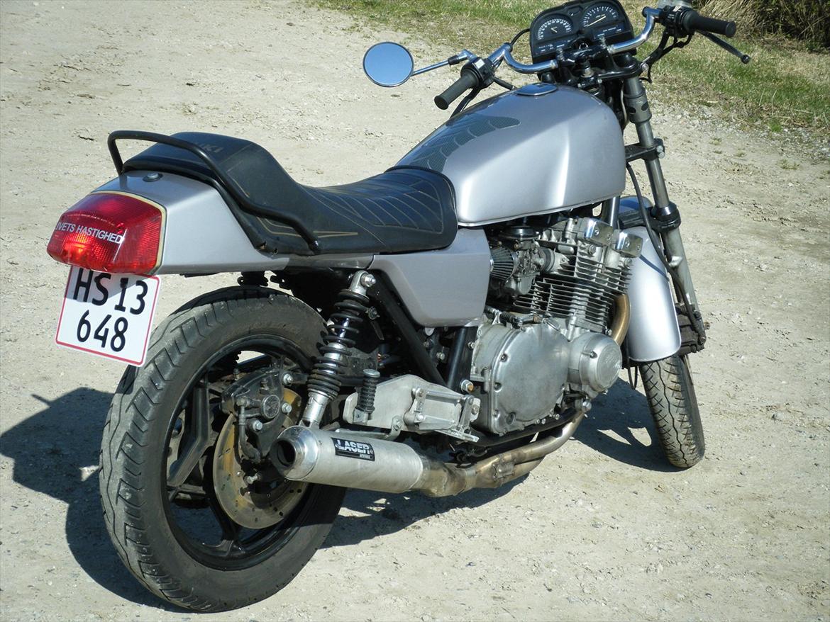 Suzuki GSx 750 billede 3