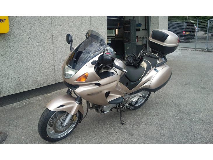 Honda Deauville NT650V  SOLGT billede 1