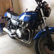 Suzuki GS550E