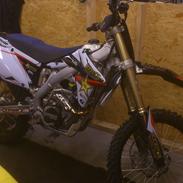 Suzuki RMZ
