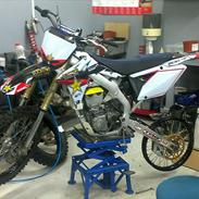 Suzuki RMZ