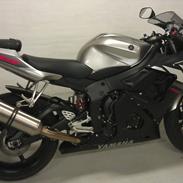 Yamaha yzf R6
