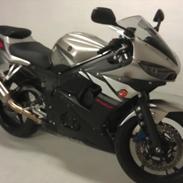 Yamaha yzf R6