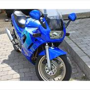 Suzuki GSX 750 F