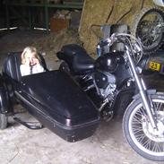 Honda vt 600