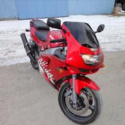 Kawasaki zx6r