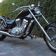 Suzuki VS 750 Intruder