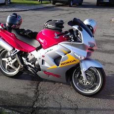 Honda VFR 800 RC 46-1