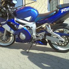 Yamaha r6