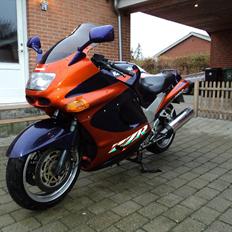 Kawasaki zzr 1100 (solgt)