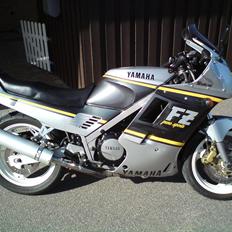 Yamaha FZ 750 Genesis