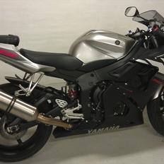 Yamaha yzf R6