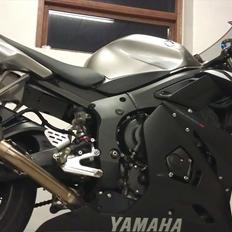 Yamaha yzf R6