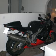 Aprilia rsv mille