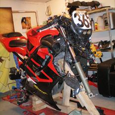 Honda Cbr 600 F4i sport.