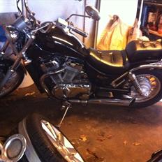 Suzuki intruder (solgt)