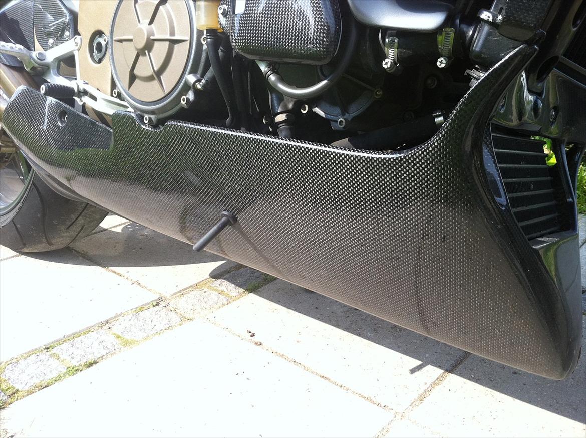 Aprilia RSV 1000 Tuono billede 20