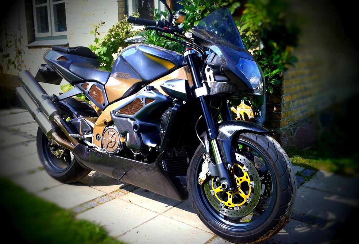 Aprilia RSV 1000 Tuono billede 3