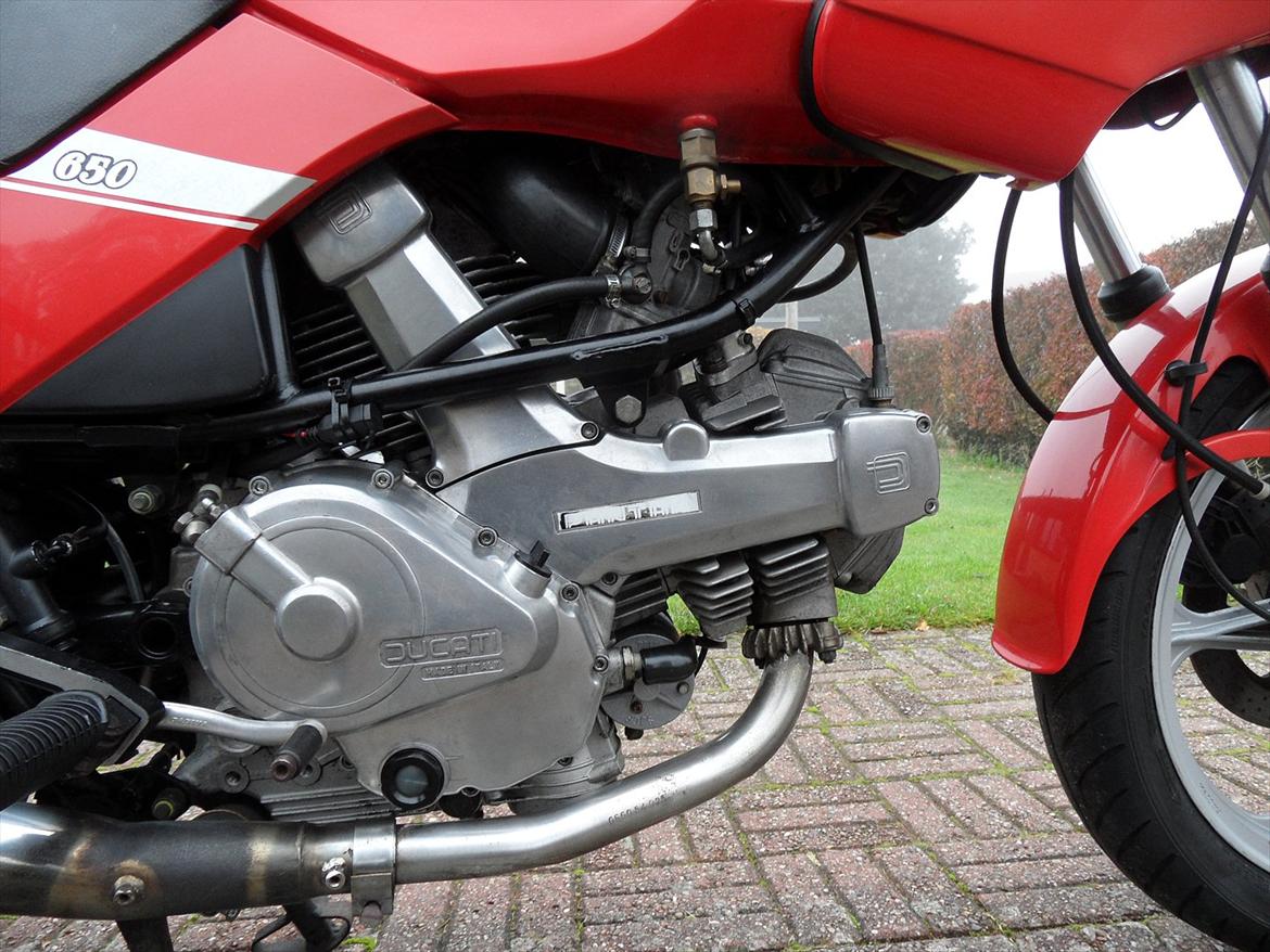 Cagiva Alazzurra billede 3