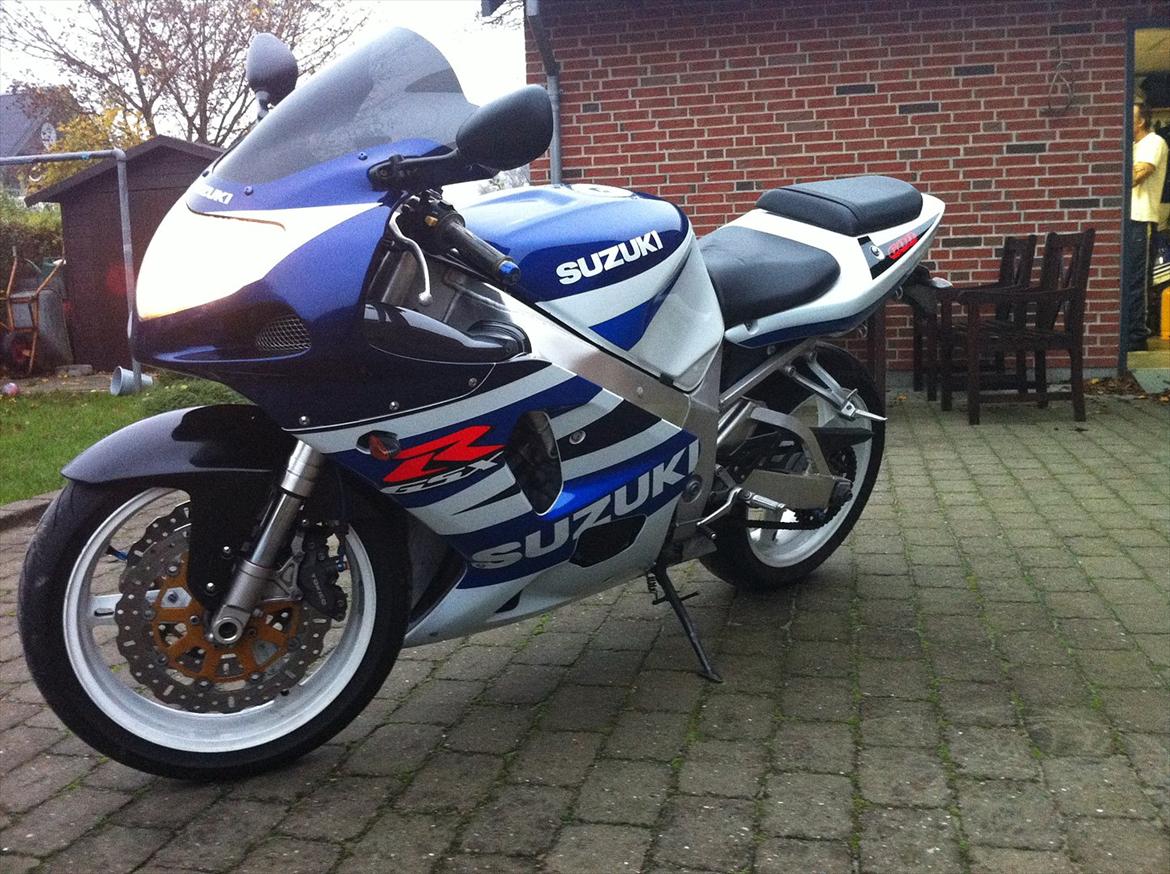 Suzuki GSXR 750 K1 billede 2