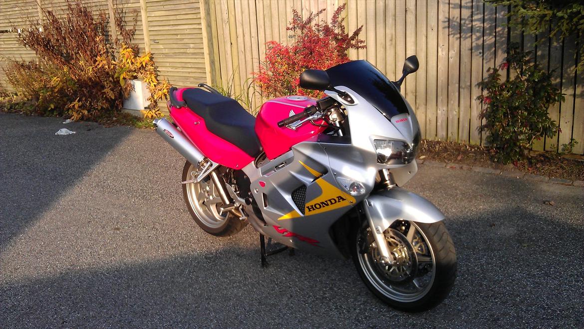 Honda VFR 800 RC 46-1 billede 6