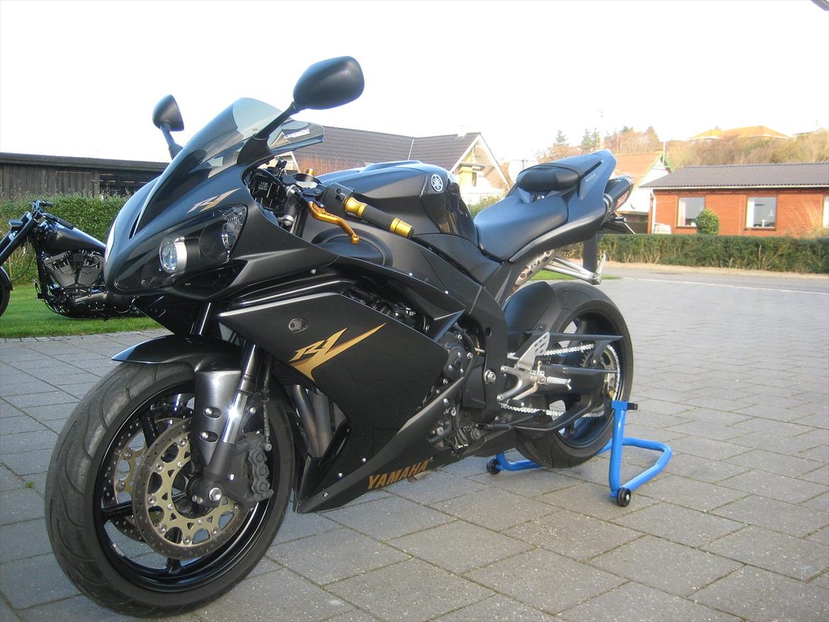 Yamaha YZFR1 billede 3