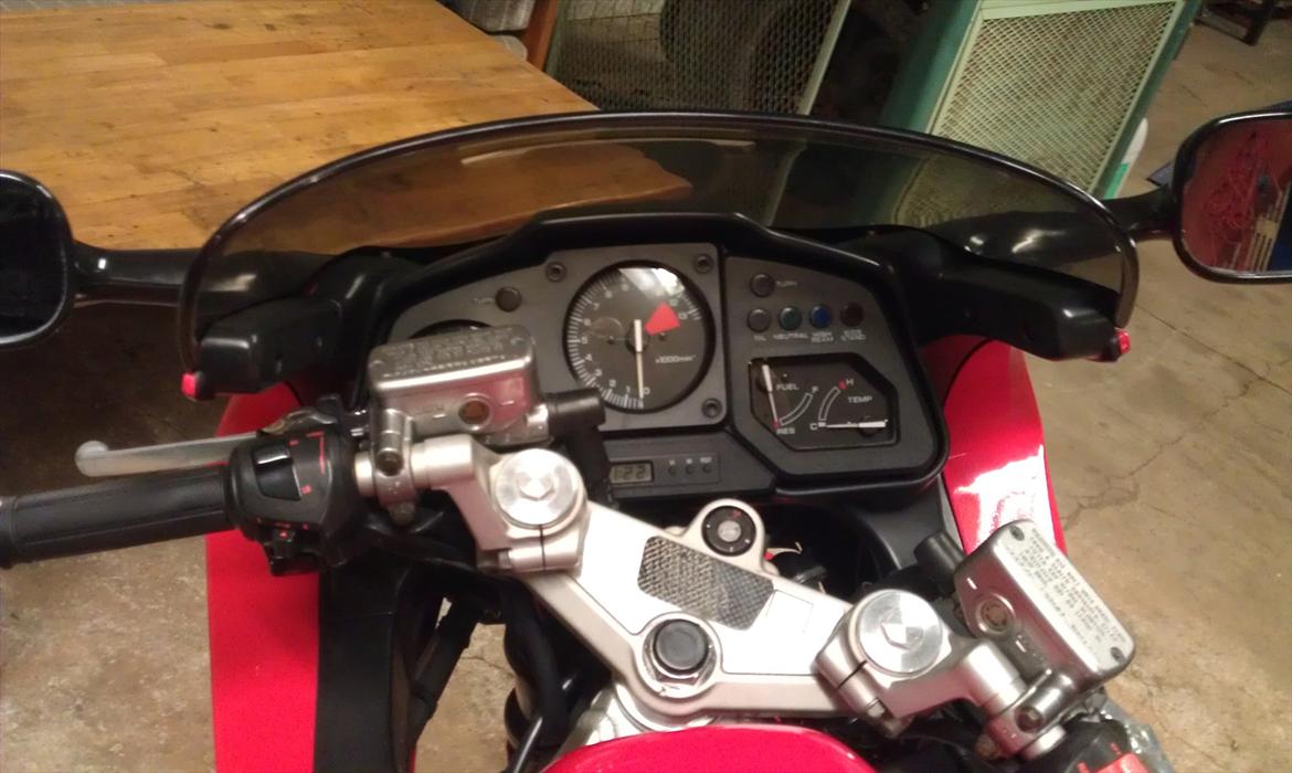 Honda VFR RC36 billede 7