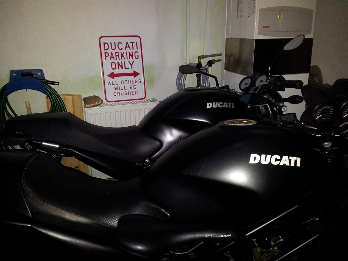 Ducati M 695 Dark (2006) - "Værelset", hvor den lille bor.. billede 22