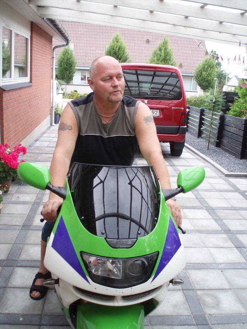 Kawasaki Ninja ZX9R billede 3