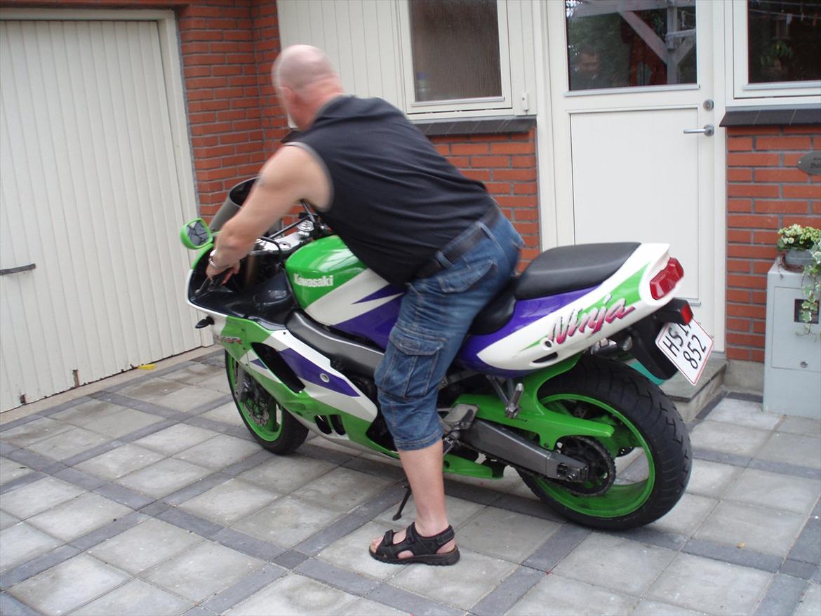 Kawasaki Ninja ZX9R billede 5